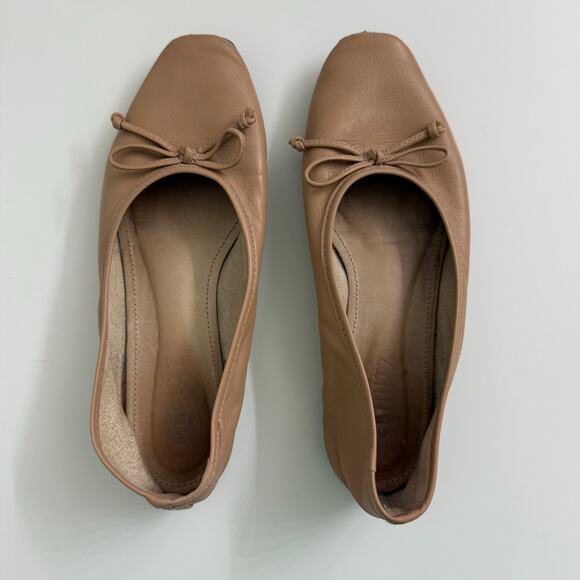 Schutz Arissa Square Toe Leather Ballet Flats Honey Beige Bow Romantic Sz 5B - Picture 1 of 7